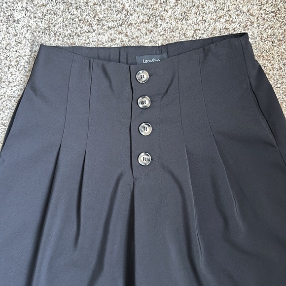 Lea & Viola Black Wide-Leg Cropped High Waisted Pleated Front Culottes Size S - Picture 3 of 6